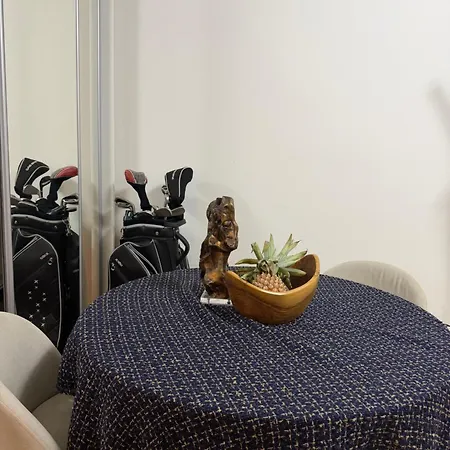 Eglise Russe Apartment